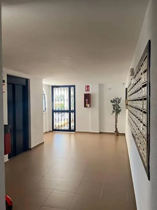 Piso Cerca A La Playa Con Piscina Y Vistas Al Mar Lejlighed Benalmádena 0*,  Spanien