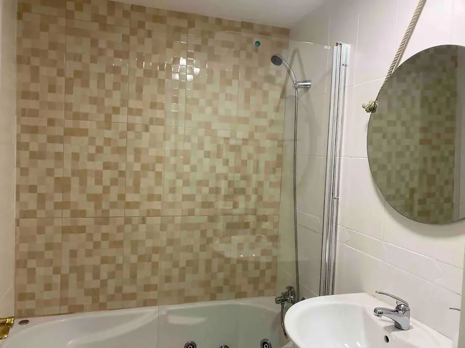 Piso Cerca A La Playa Con Piscina Y Vistas Al Mar Lejlighed Benalmádena